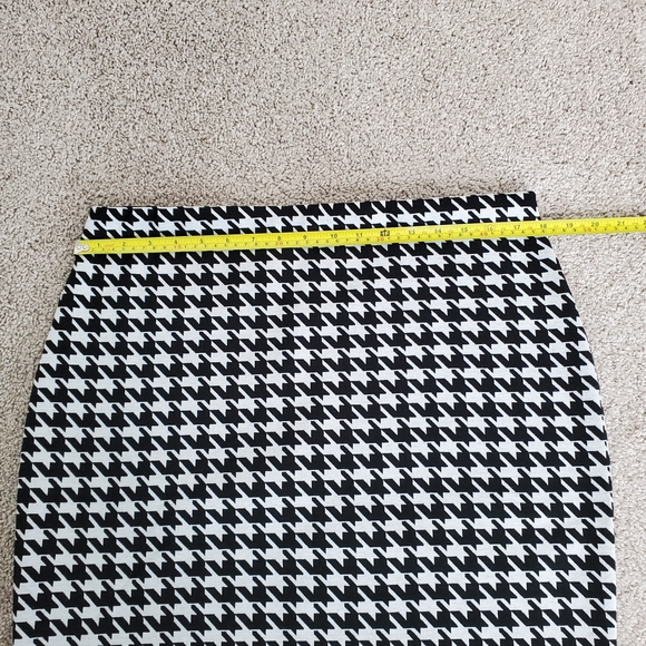 Express Women's Pencil Skirt, Black/White (Size L) - Picture 7 of 8